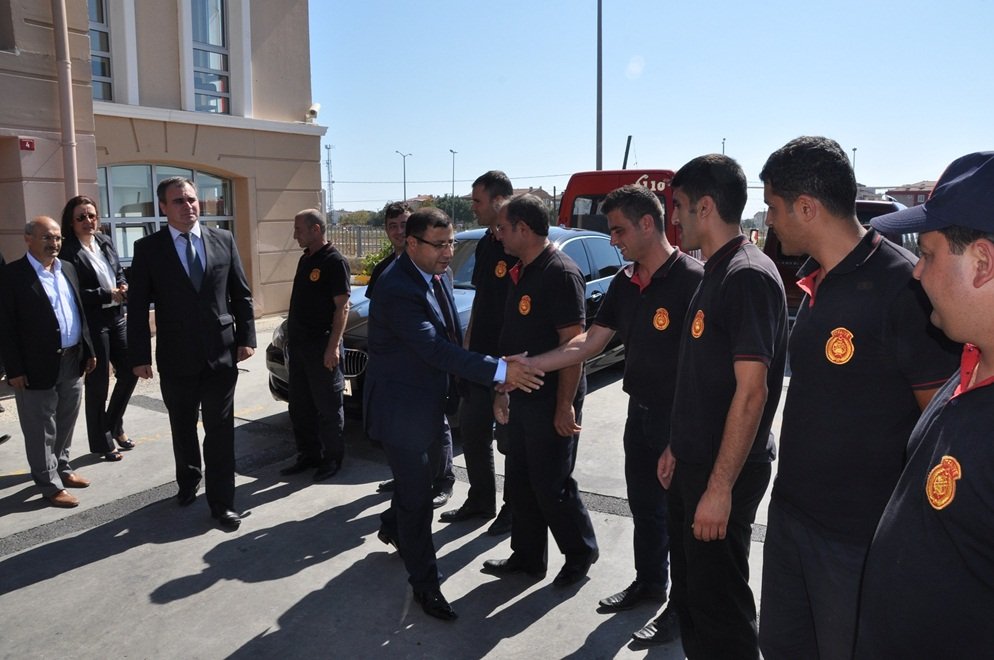 AK PARTİ İLÇE BAŞKANI KARAKAŞ İTFAİYECİLERİ UNUTMADI