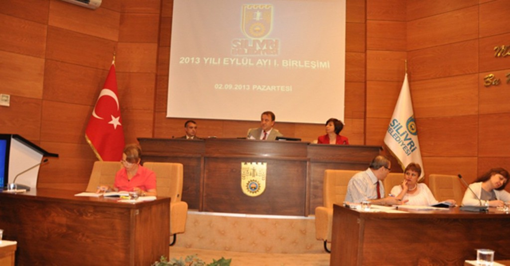 BELEDİYE MECLİSİ`NDE GÜNDEM YOĞUN