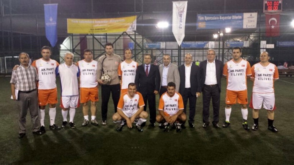 SİLİVRİ AK PARTİ ŞAMPİYONLUĞA KOŞUYOR