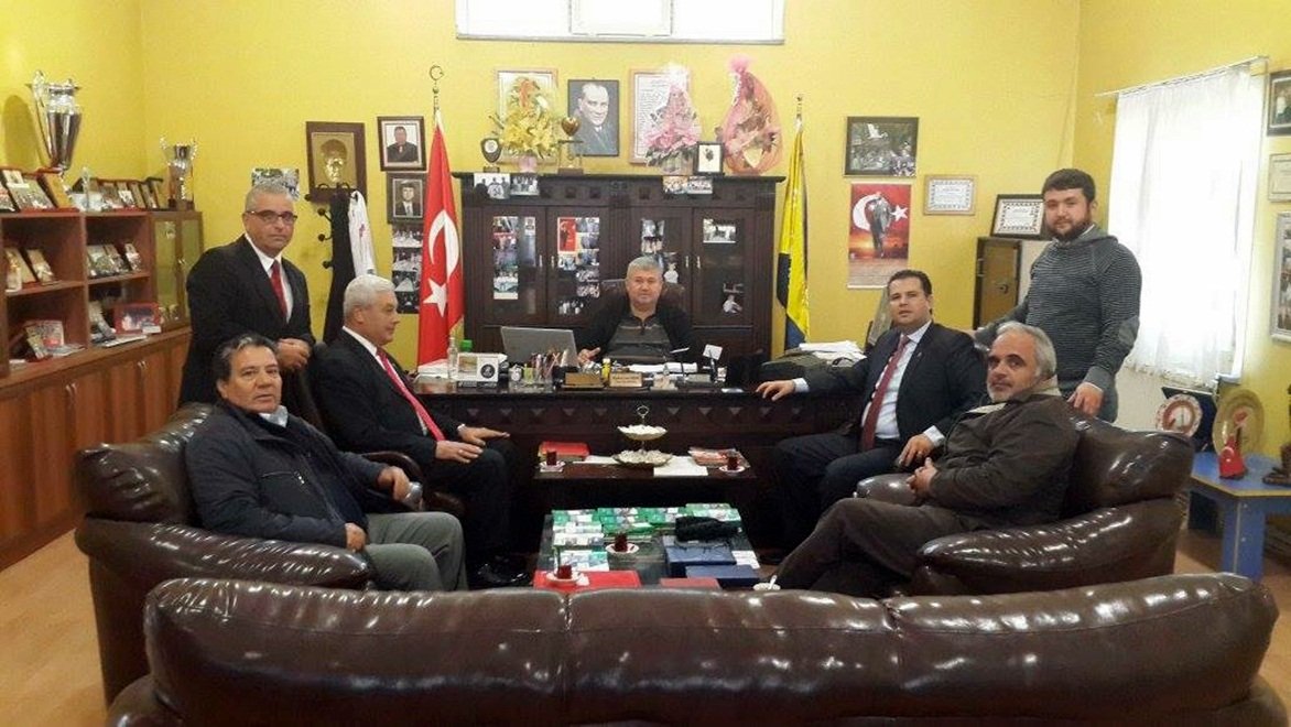 AK PARTİLİLER SİLİVRİ`NİN ALTINI ÜSTÜNE GETİRDİLER