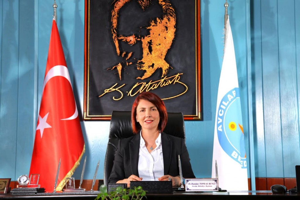 Handan Toprak Benlinin Zafer Bayramı Mesajı