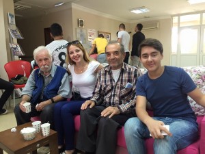 CHP’li Gençlerden Huzur Evine Bayram Ziyareti