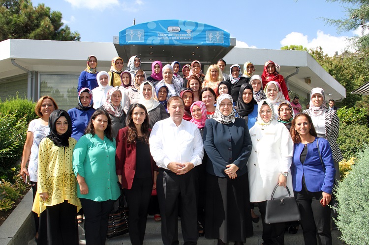 Ünlü İsimler Gelmeye Devam Ediyor