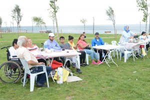 Engellilerin Denize Karşı Piknik Keyfi