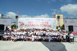 Minik ve Genç Yeteneklere Sertifika Ve Madalya