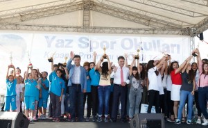 Yaz Spor Okulu Ödülleri Dağıtıldı