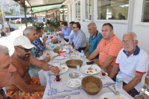 Işıklar Balıkçılara Rastgele Dedi