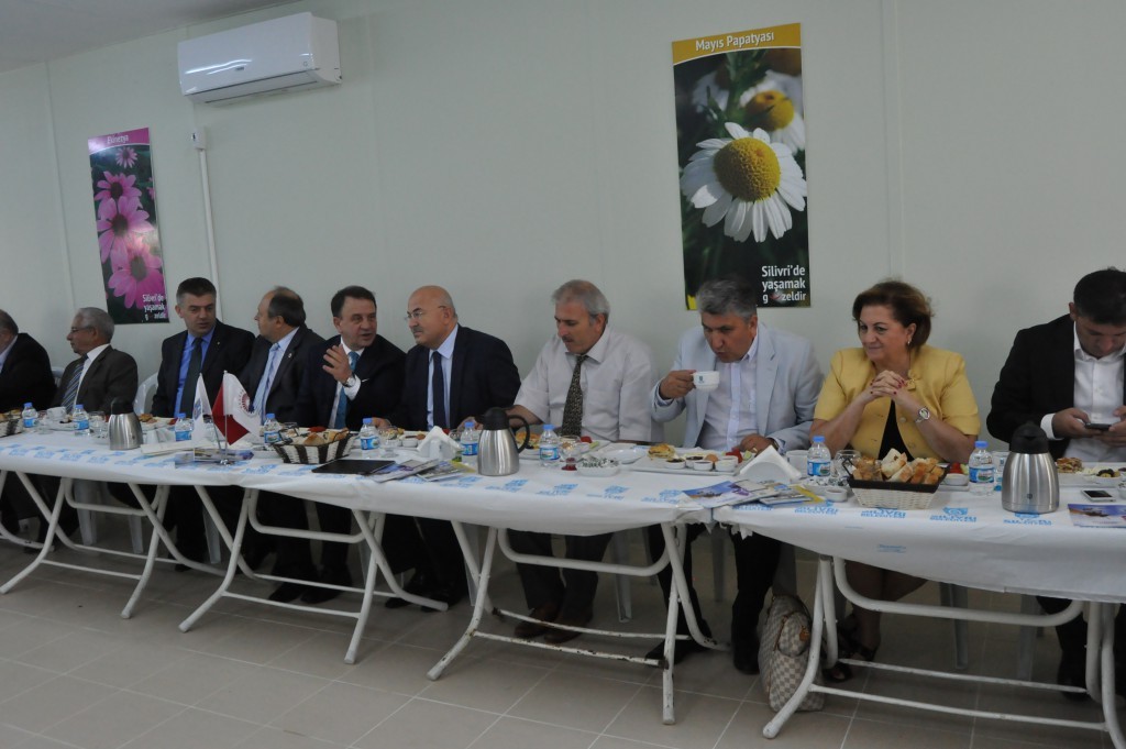 news_photo_1442406230