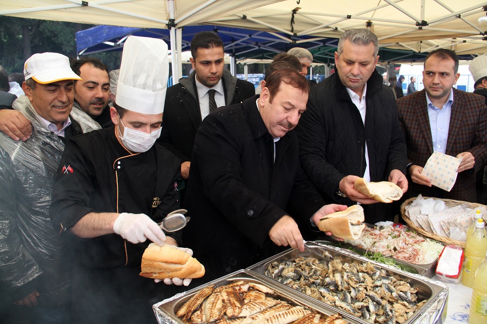 Hamsi Balık Festivali’nde Vatandaşlara 20 Ton Hamsi Balık İkram Edildi