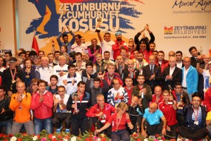 Zeytinburnu’nda Vatandaşlar Cumhuriyet İçin Koştu