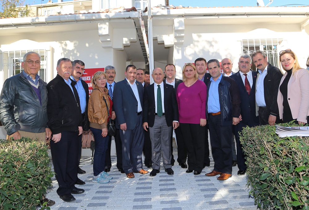 Başkan Akgün, Aşure Gününde Muhtarlarla Bir Araya Geldi