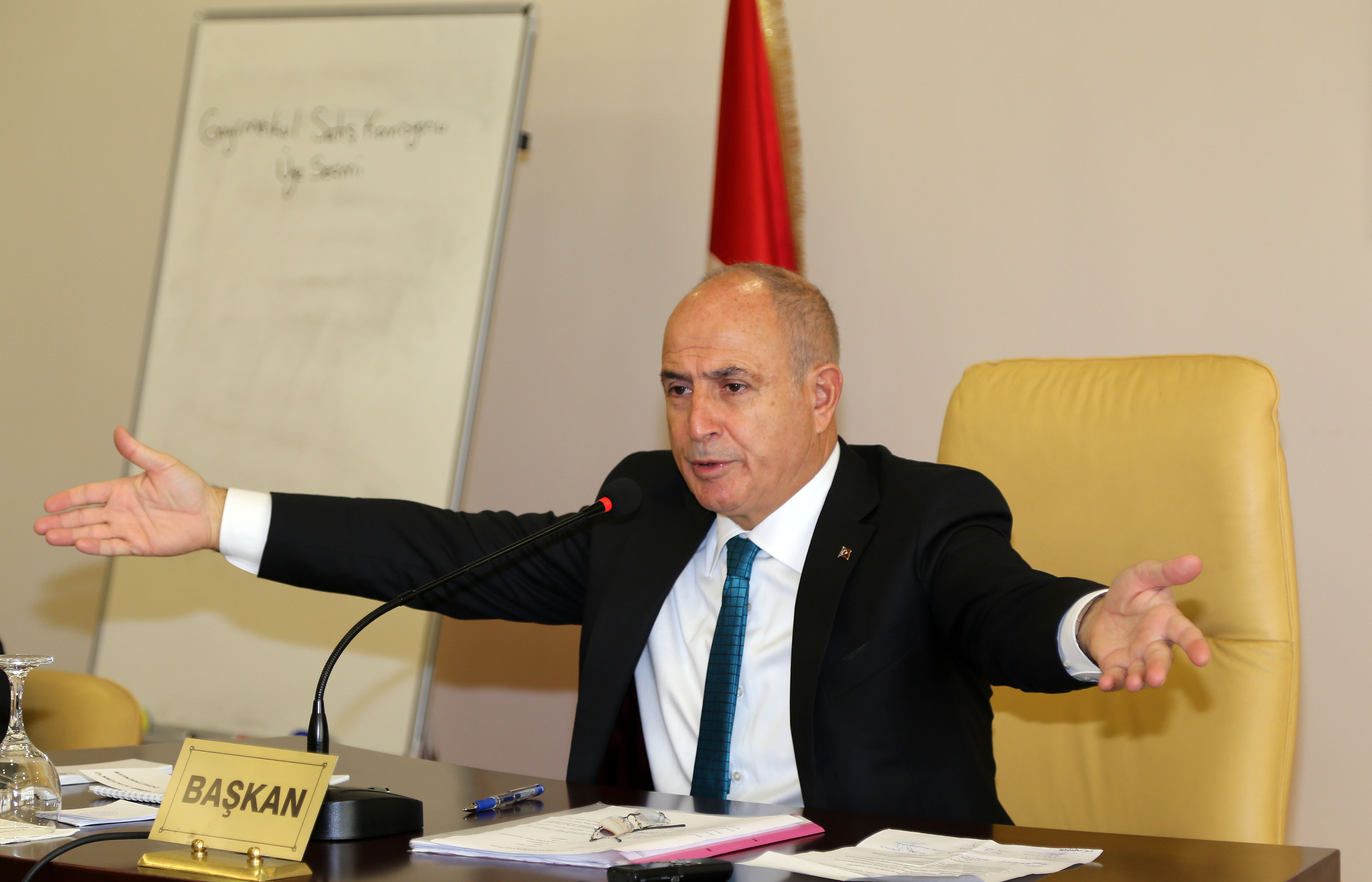 Hükümet, Yerel Yönetimlerin Finans Sorununu Çözmelidir