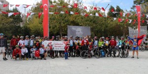 Büyükçekmece ve Beylikdüzü Cumhuriyet İçin Pedalladı