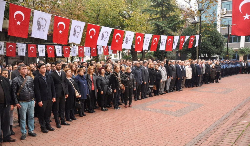 Avcılarda Ulu Önder Gazi Mustafa Kemal Atatürk Saygıyla Anıldı (9)