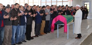 Başkan Akgün, Acılı Günlerinde Gül Ailesini Yalnız Bırakmadı