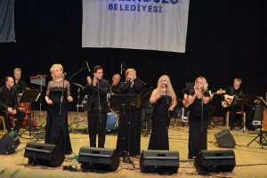 Modern Folk Müzik Topluluğu Kulakların Pasını Sildi