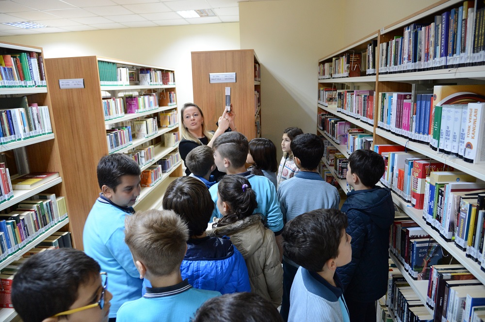 Çocuklar Kitap Kokusunu Aldı