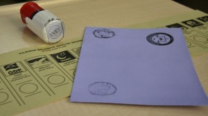 1 Kasım 2015 Seçim Sonuçlarını Sitemizden Anlık Takip Edebilirsiniz