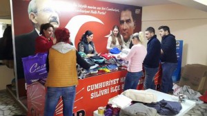 CHP’li Gençlerden Duyarlı Davranış