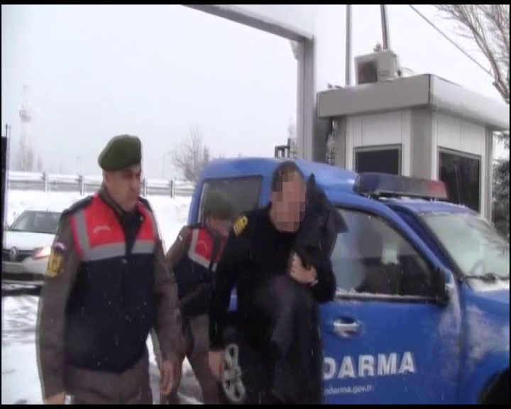 Dolandırıcı ”Sahte Albay” Jandarmadan Kaçamadı