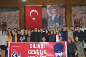 CHP’li Gençler Adalet ve Demokrasi Şehitlerini Andı