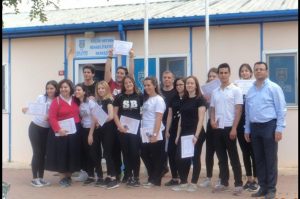 FRANSIZ LİSESİ ÖĞRENCİLERİNDEN BARINAKLARA ZİYARET