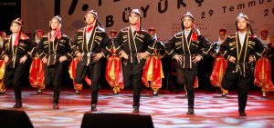 Altınköprü Halk Dansları Yarışması Nefesleri Kesiyor!