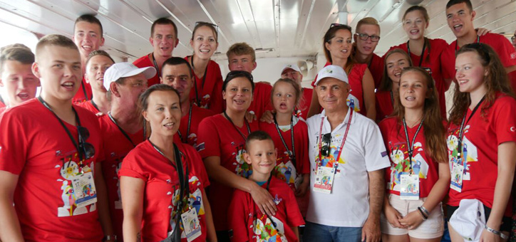 Dünya Gençliği “Barış ve Demokrasi” Turunda Buluştu