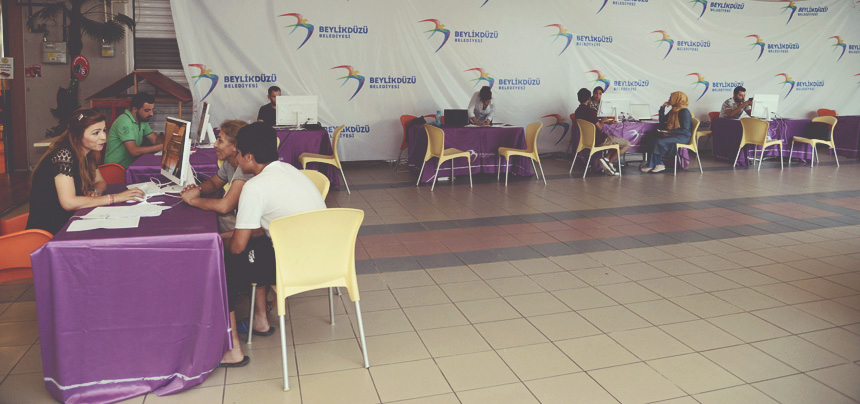 BEYLİKDÜZÜ BELEDİYESİ, 2 BİNİ AŞKIN ÖĞRENCİYE TERCİH DANIŞMANLIĞI VERDİ