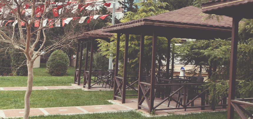 BEYLİKDÜZÜ’NDEKİ BEYAŞ TESİSLERİ, NEZİH VE KALİTELİ BİR ORTAM SUNUYOR