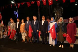 “CUMHURBAŞKANIMIZ GİT DEMEDEN GİTMEYİZ”