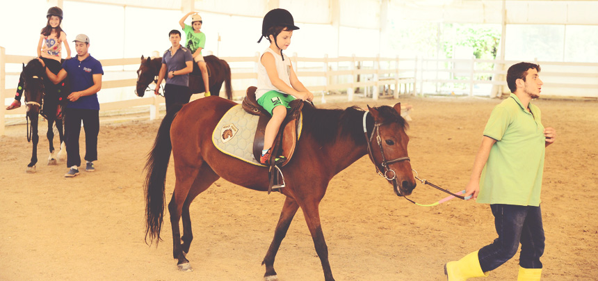 “En Özel” Minikler İçin Binicilik Kursu Başladı