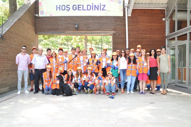 Güney Koreli Gençler Temizlikte İstanbul’un Parlayan Yıldızı, Avcılar’da