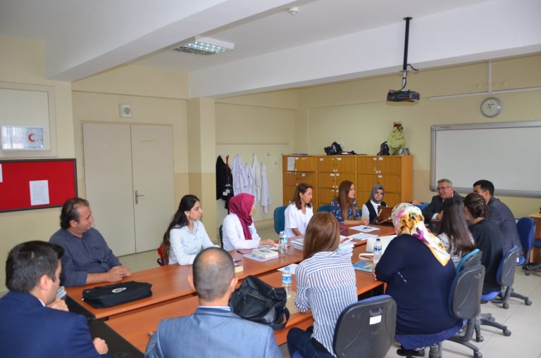 Başkan Cem Kara, Okullarda Öğretmenleri Yalnız Bırakmıyor