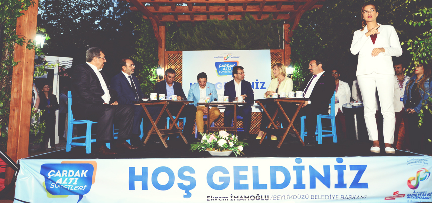 SİYASİ PARTİLERİN İLÇE BAŞKANLARI DEMOKRASİ İÇİN ÇARDAK ALTINDA BULUŞTU