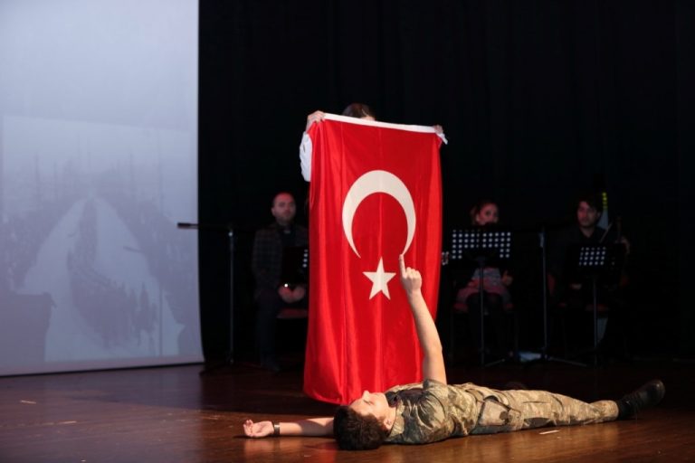 İSTANBUL’UN KURTULUŞUNA YAKIŞIR KUTLAMA