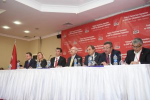 KILIÇDAROĞLU SİLİVRİ’DE ÇİFTÇİ VE ÜRETİCİ BİRLİKLERİYLE BULUŞTU