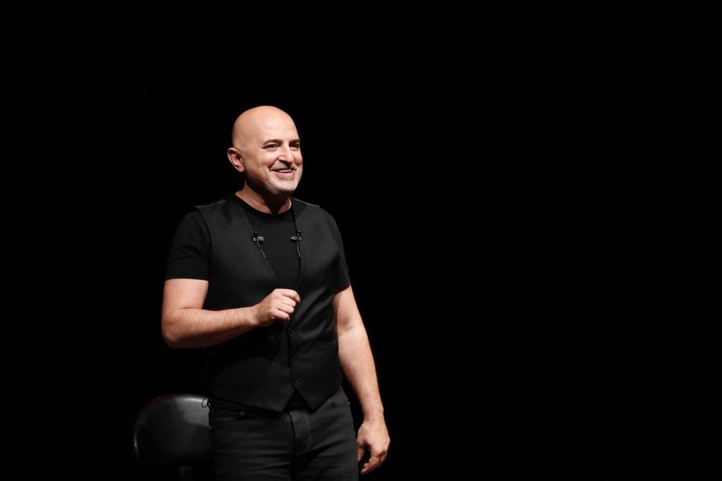 YAVUZ SEÇKİN GÜLMEKTEN KIRDI GEÇİRDİ