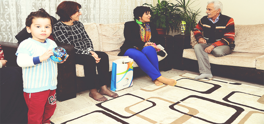 BEYLİKDÜZÜ BELEDİYESİ YENİ KOMŞULARINI TEK TEK ZİYARET EDİYOR