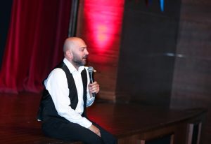 CEYHUN YILMAZ, KÜÇÜKÇEKMECELİLERİ GÜLDÜRDÜ