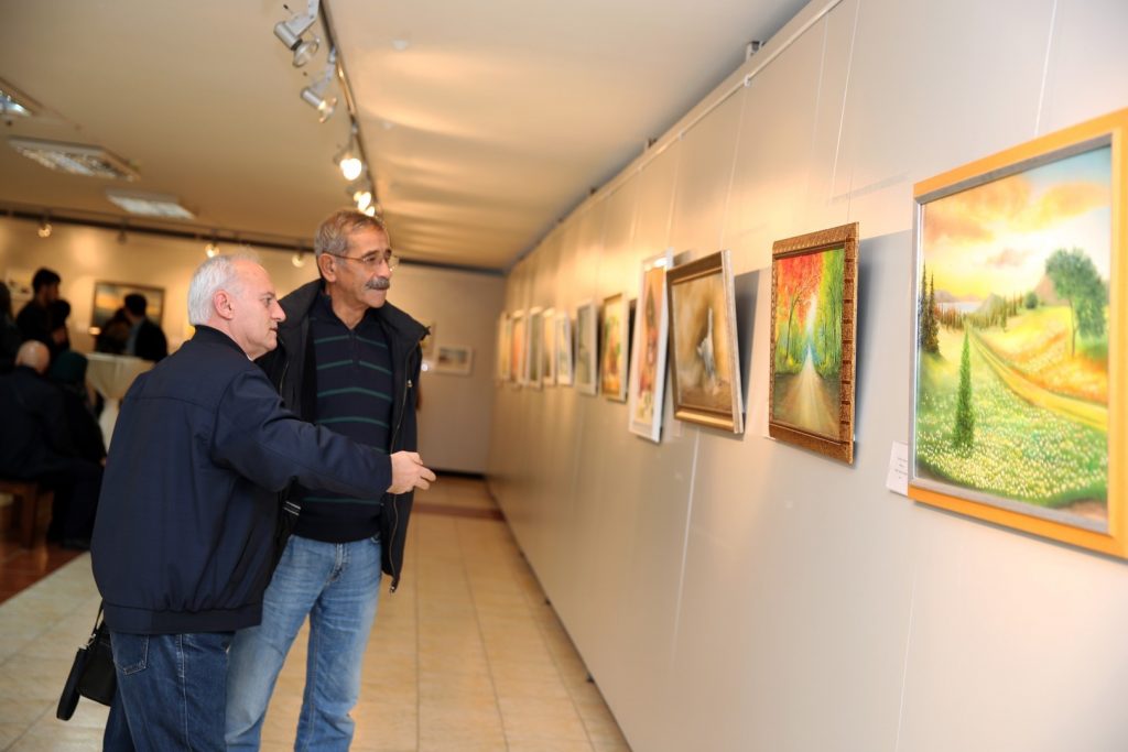 HALİL KAHRAMAN’IN ‘TUVALİNDEN GEÇENLER’ SANATSEVERLERLE BULUŞTU