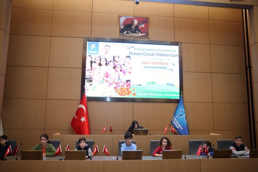 KÜÇÜKÇEKMECE ÇOCUK MECLİSİ, DÜNYA ÇOCUK HAKLARI GÜNÜ İÇİN TOPLANDI