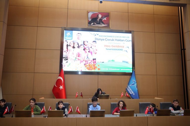 KÜÇÜKÇEKMECE ÇOCUK MECLİSİ, DÜNYA ÇOCUK HAKLARI GÜNÜ İÇİN TOPLANDI