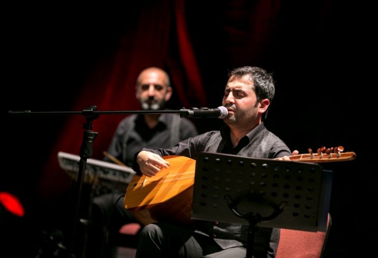 TUNCAY OKUTAN’DAN TÜRKÜ ZİYAFETİ