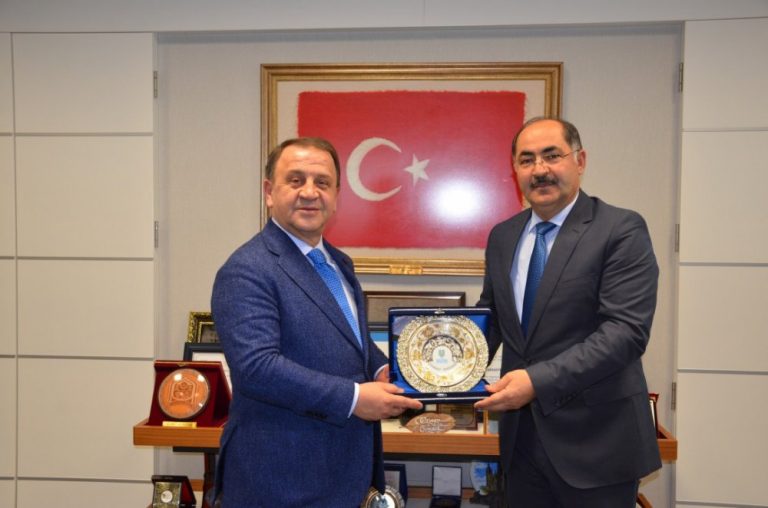 Tarım Üreticileri Sertifikalarını Üniversitede Aldı