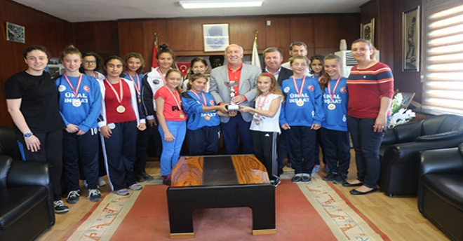 Marmaraereğlisi Kız Basketbol Takımından büyük başarı