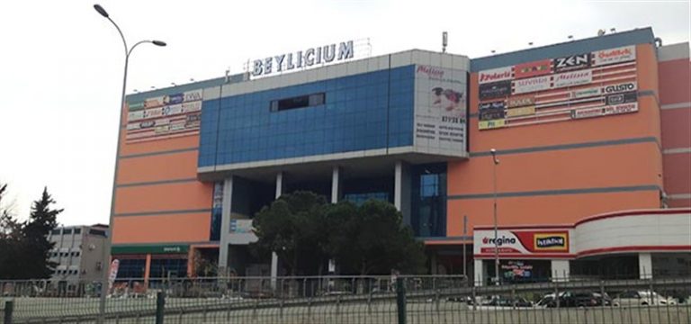 Ocak Ayının Tadını Ücretsiz Tiyatro ve Sinema ile Beylikdüzü’nde Çıkarın