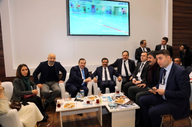 Esenyurt Belediyesi’nin standı bilgilendirdi