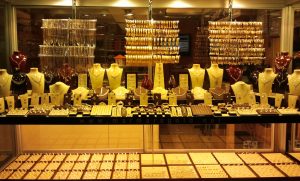 Kuyumcularda “14 Şubat” Hareketliliği