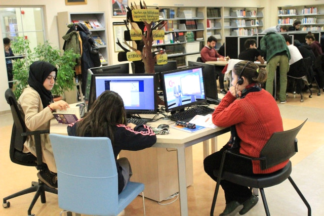 Kutadgu Bilig Kütüphanesi Gençlerin Akınına Uğruyor